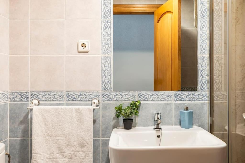 Amplio y luminoso piso para disfrutar del centro de Málaga Exterior foto