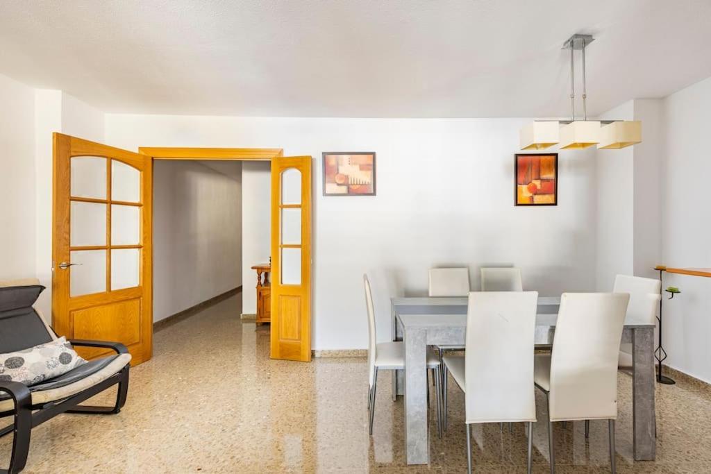 Amplio y luminoso piso para disfrutar del centro de Málaga Exterior foto